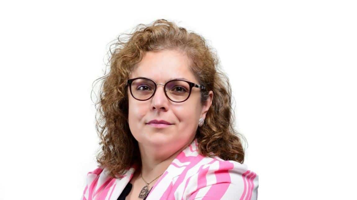NAZMİYE KIYAK - İNGİLİZCE ÖĞRETMENİ